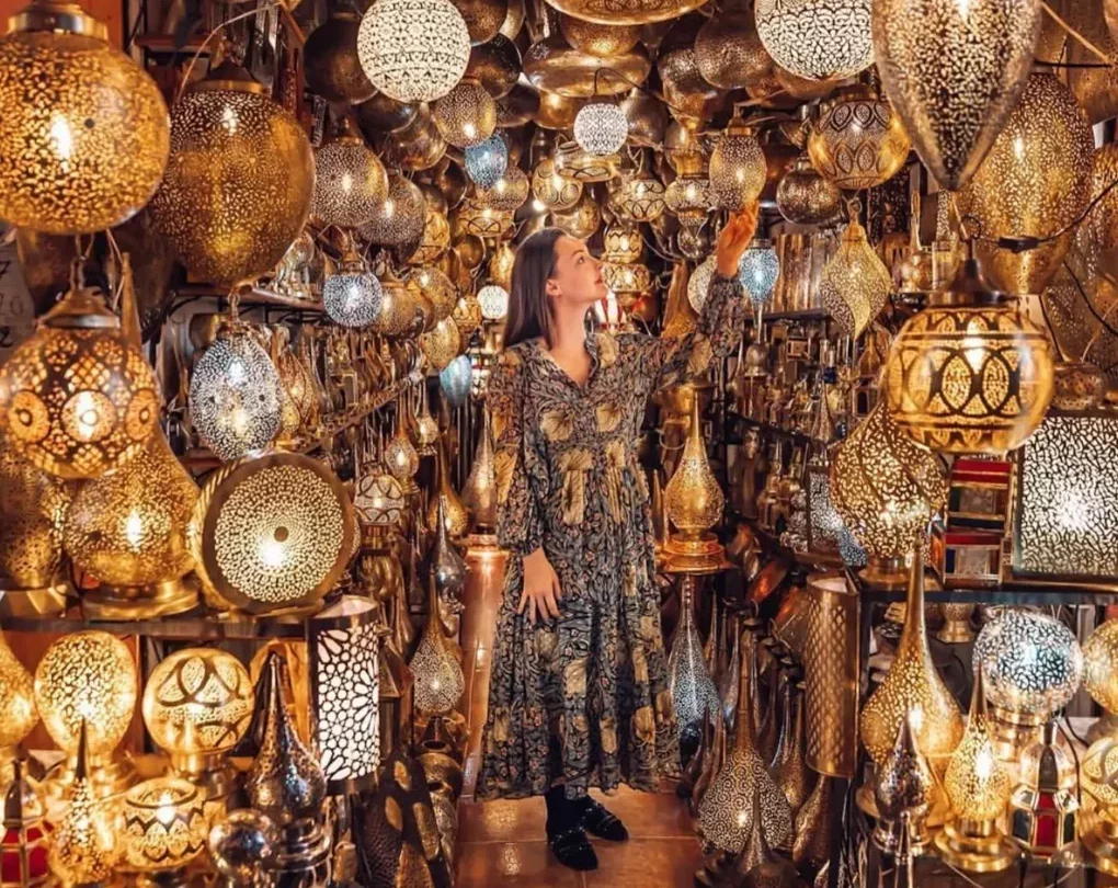 banner_moroccan_lamp